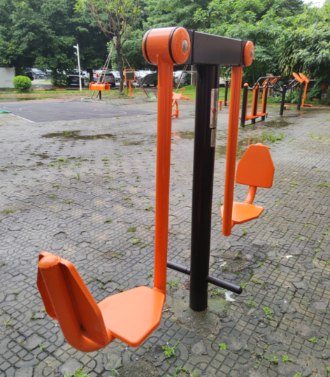 银丰花园（健身路径）硅PU球场项目