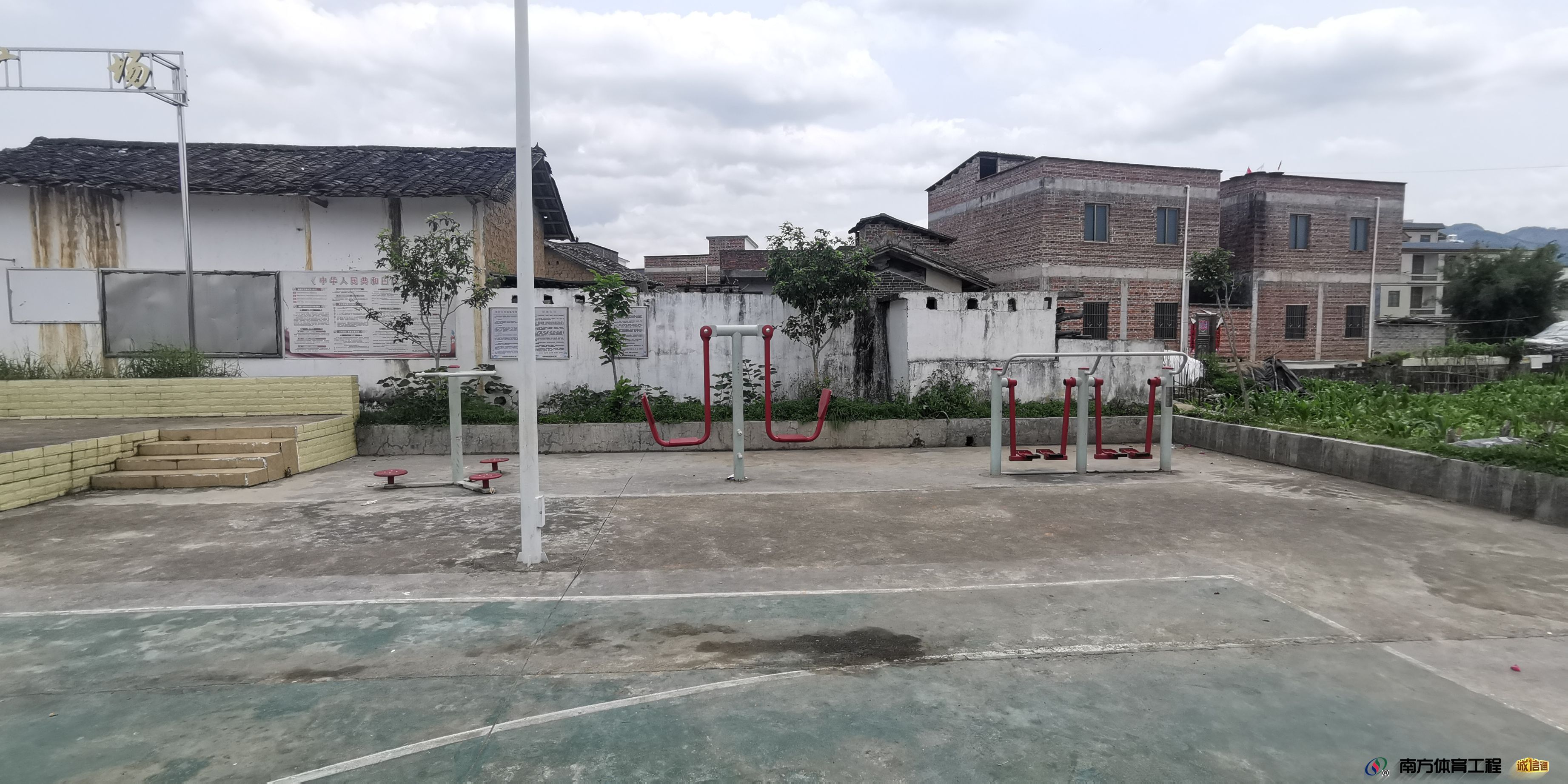 广东省肇庆市封开县金装镇安靖村委会金装镇安靖村委硅PU球场